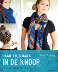 Haar en sjaals in de knoop